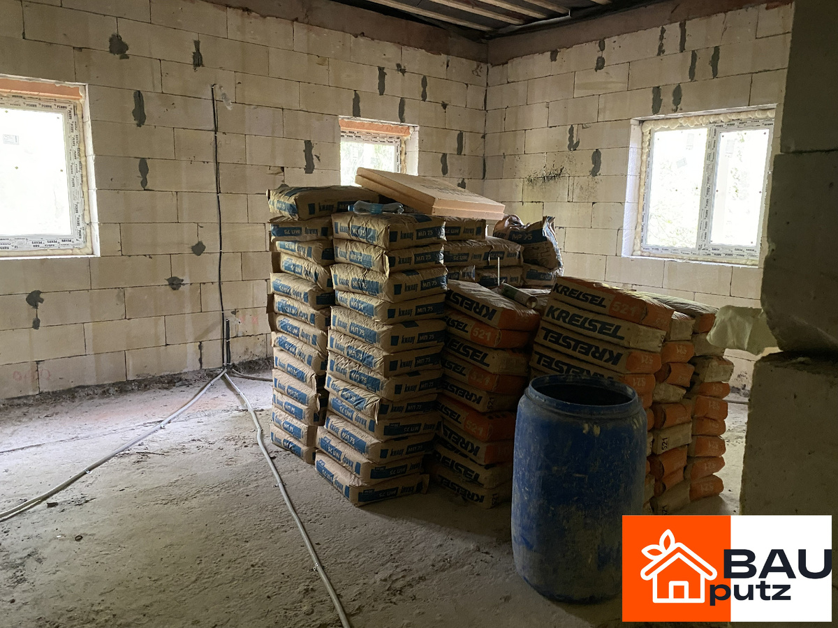 Материалы, необходимые для штукатурки стен в частном доме