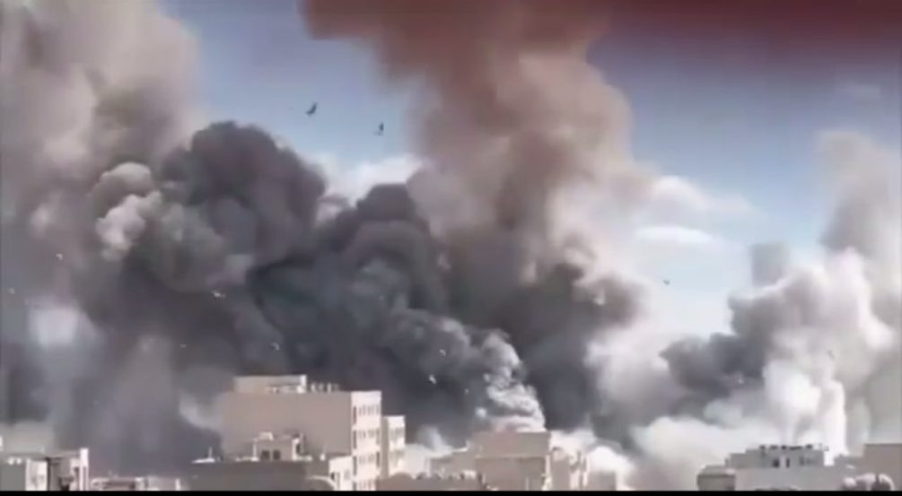    США и Израиль сегодня продолжают наносить мощные удары по Тегерану