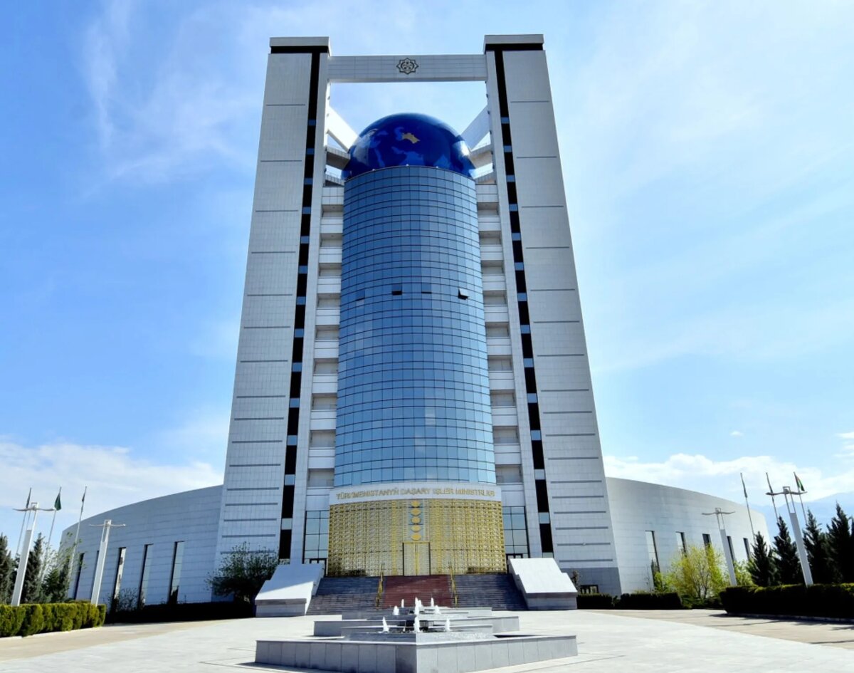    Цветокоррекция оригинального изображения была произведена с использованием ИИ "Ниязов 2.0"