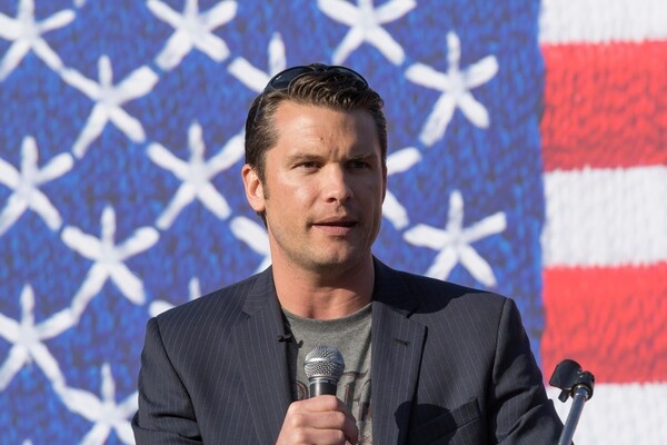 PeteHegseth/Facebook   📷