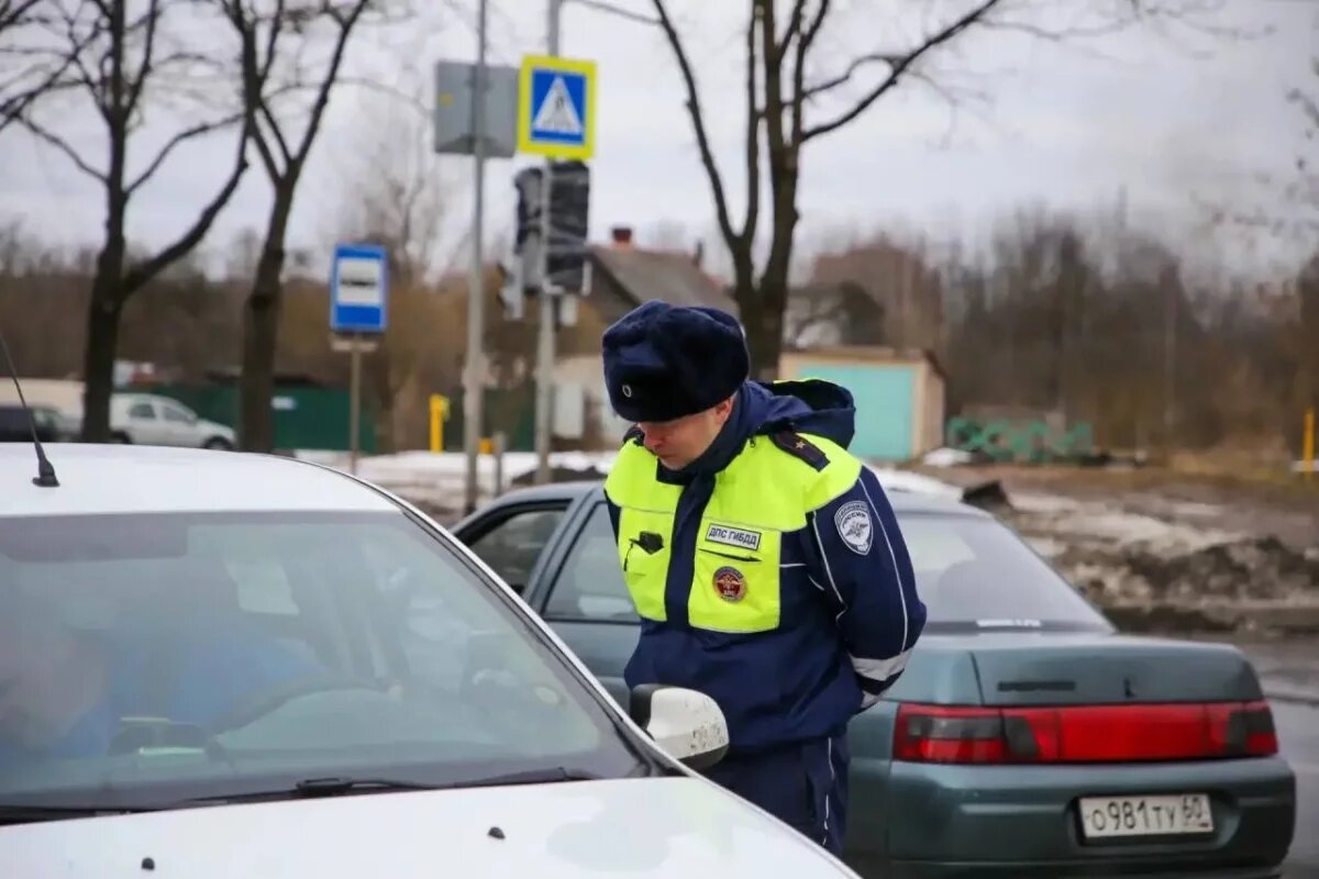    Два псковских водителя не оплатили более чем 500 штрафов за нарушение ПДД