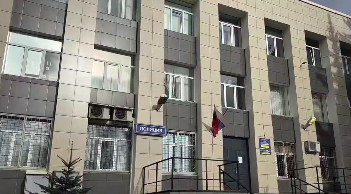    Фото: стоп-кадр видео от пресс-службы ГУ МВД России по Петербургу и Ленобласти