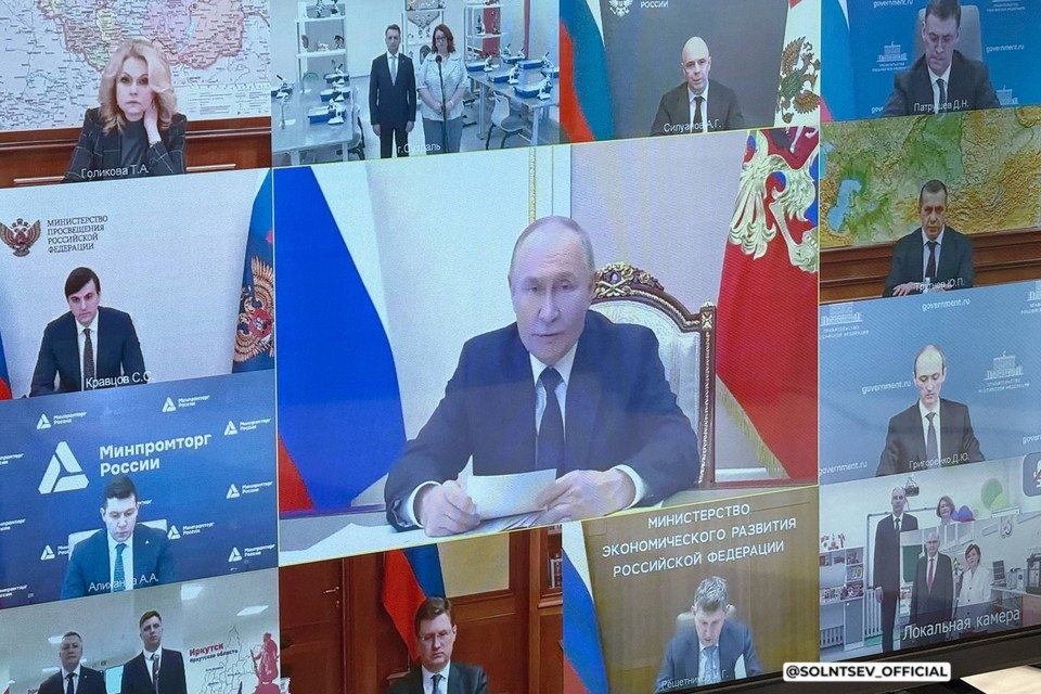    Это не просто общеобразовательное учреждение, а современный центр для углубленного изучения точных наук