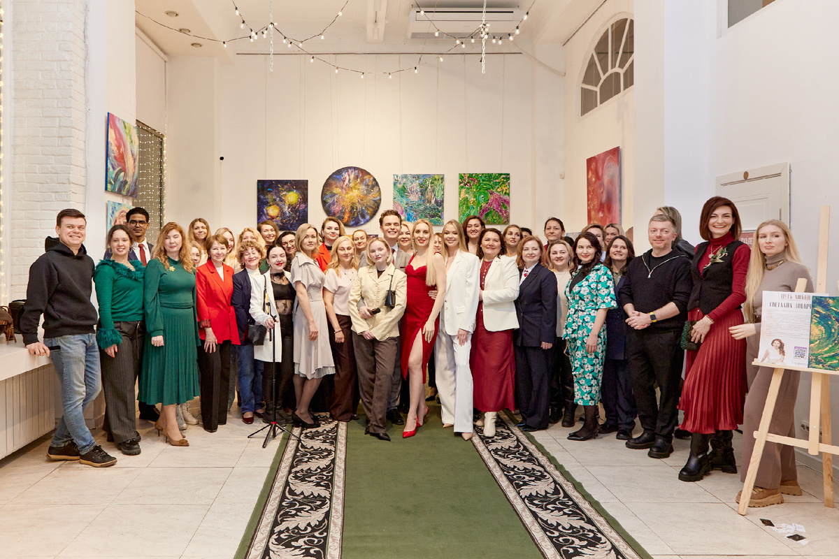 Выставка "Путь Любви". Аксиния Ангелетти, Юлия Кузнецова, Галиина Каданцева, Лариса Мишина, Светлана Добычина, Наталья Поджидаева, Любовь Вей, Альбина Замалеева, Галина Крайник, Инна Коткас, Луиза Многосмыслова