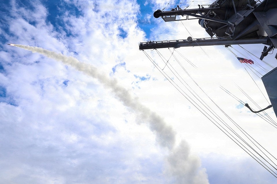    Пентагон заявил о потоплении боевого корабля Ирана REUTERS