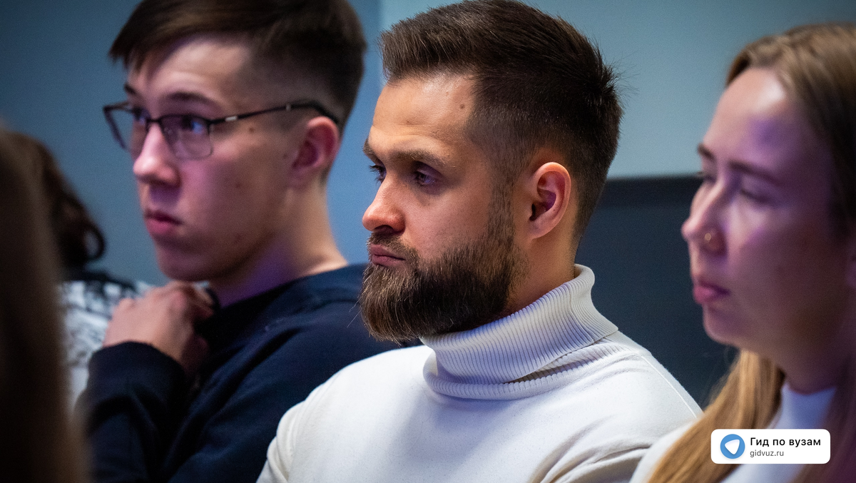 «Дотянуться до неба». Всероссийский фестиваль беспилотных авиационных систем. СМИ «Гид по вузам»