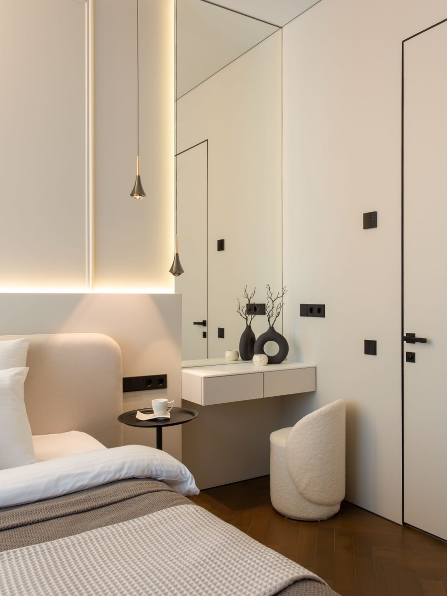 На фото: уютная спальня от дизайн-студии RE Design Buro