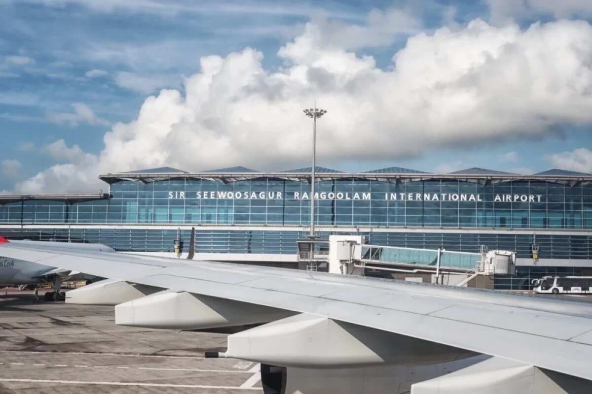    Обстановка в международном аэропорту Маврикия накалена.