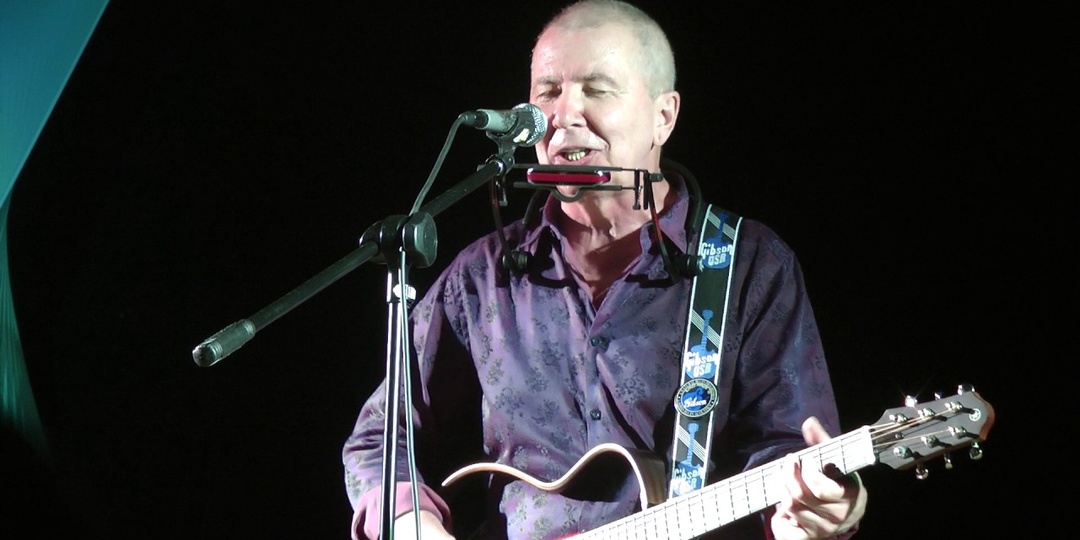 "Слепили бабу на морозе": Ирония и метафоры от "Воскресения" ❄️