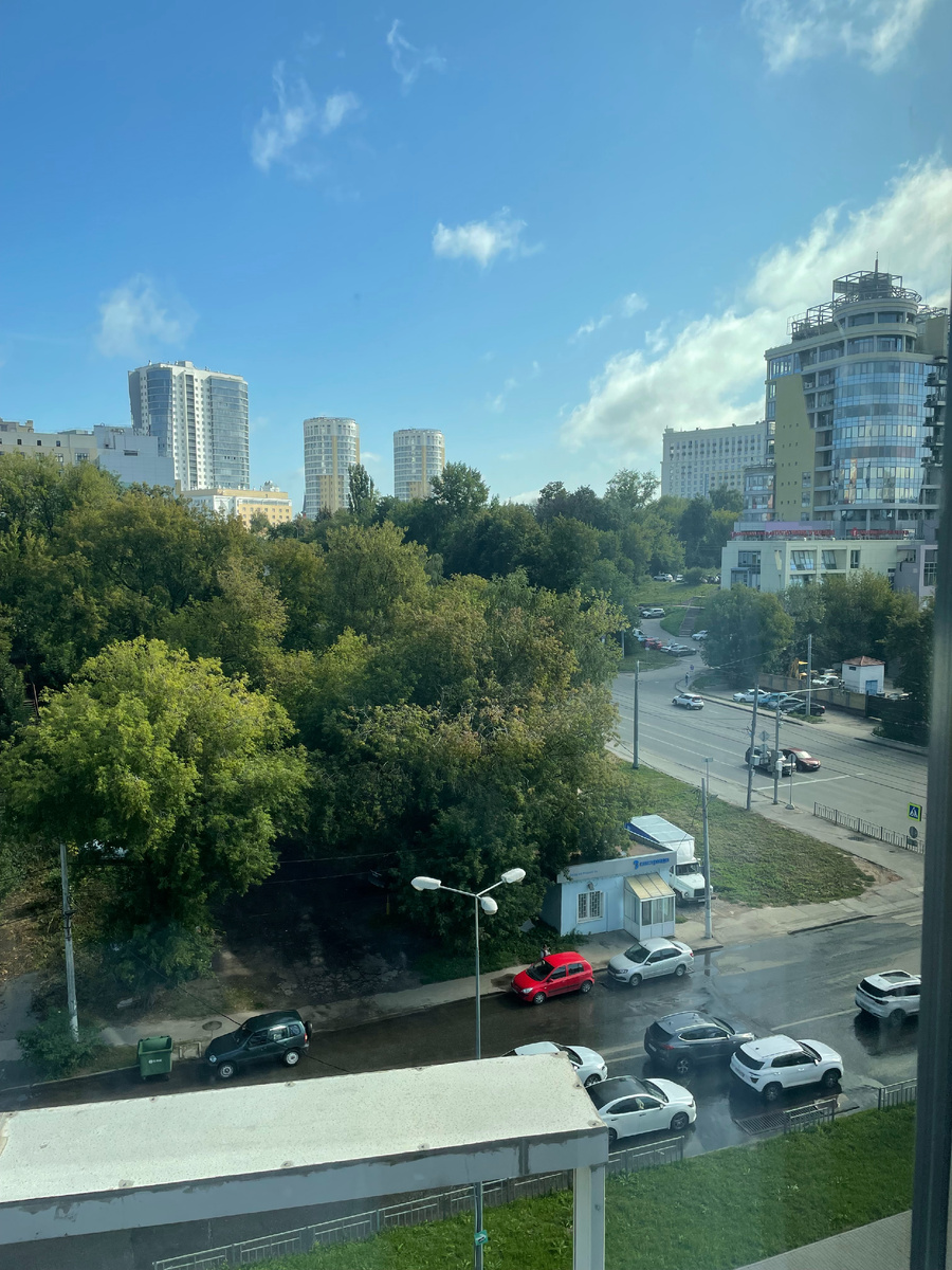 Вид из номера в сторону фуникулера