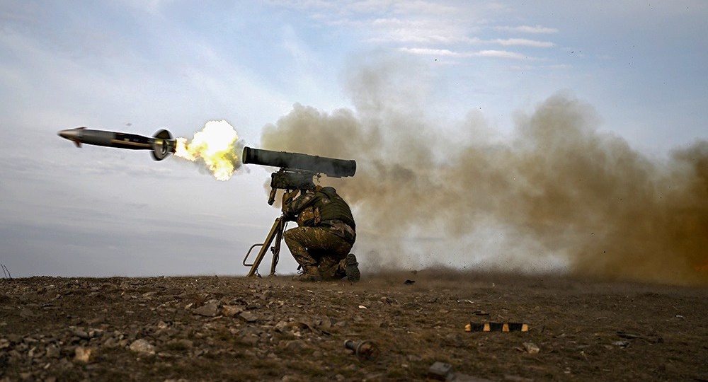 Поражение израильского танка Merkava из ПТРК "Корнет" сняли на видео