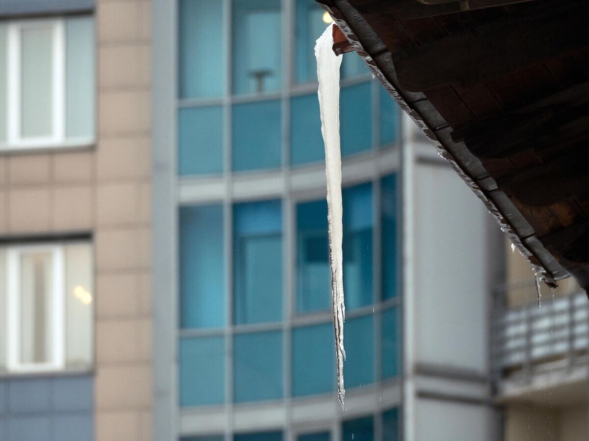    Сосульки на доме в Санкт-Петербурге | © РИА Новости / Алексей Даничев