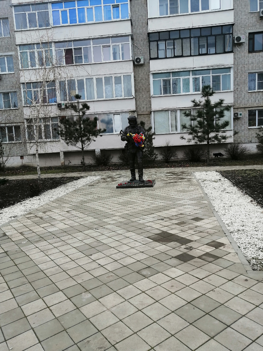 Памятник солдату.