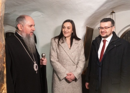    Под конвоем: в пещеры Киево-Печерской лавры посетители будут проходить в сопровождении сотрудников украинских спецслужб