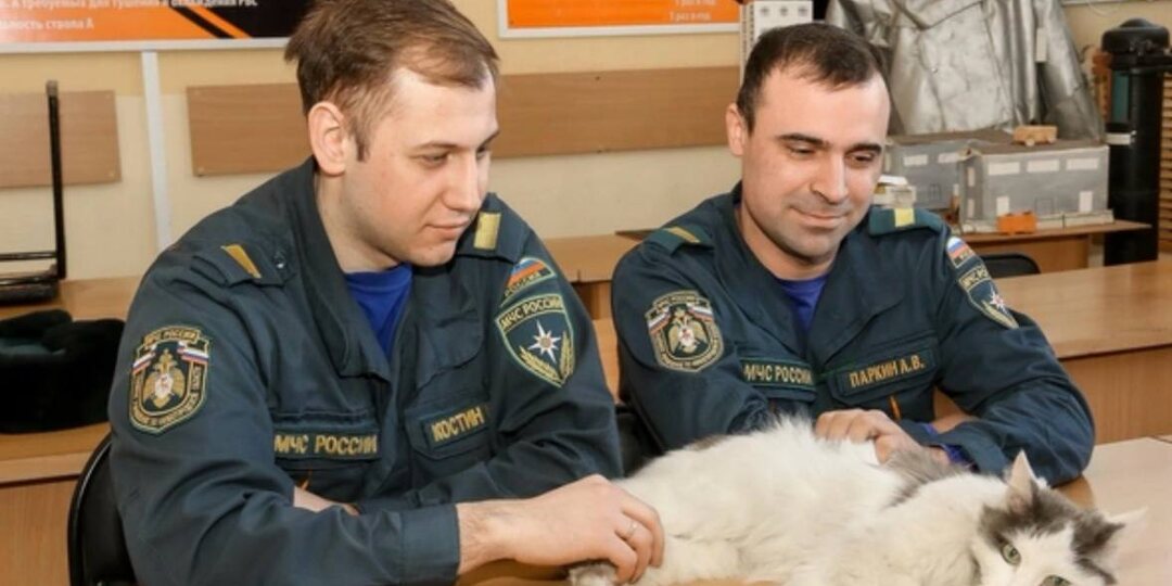 В городе Дзержинский Нижегородской области в пожарно-спасательной части есть уникальный диспетчер по имени Василий