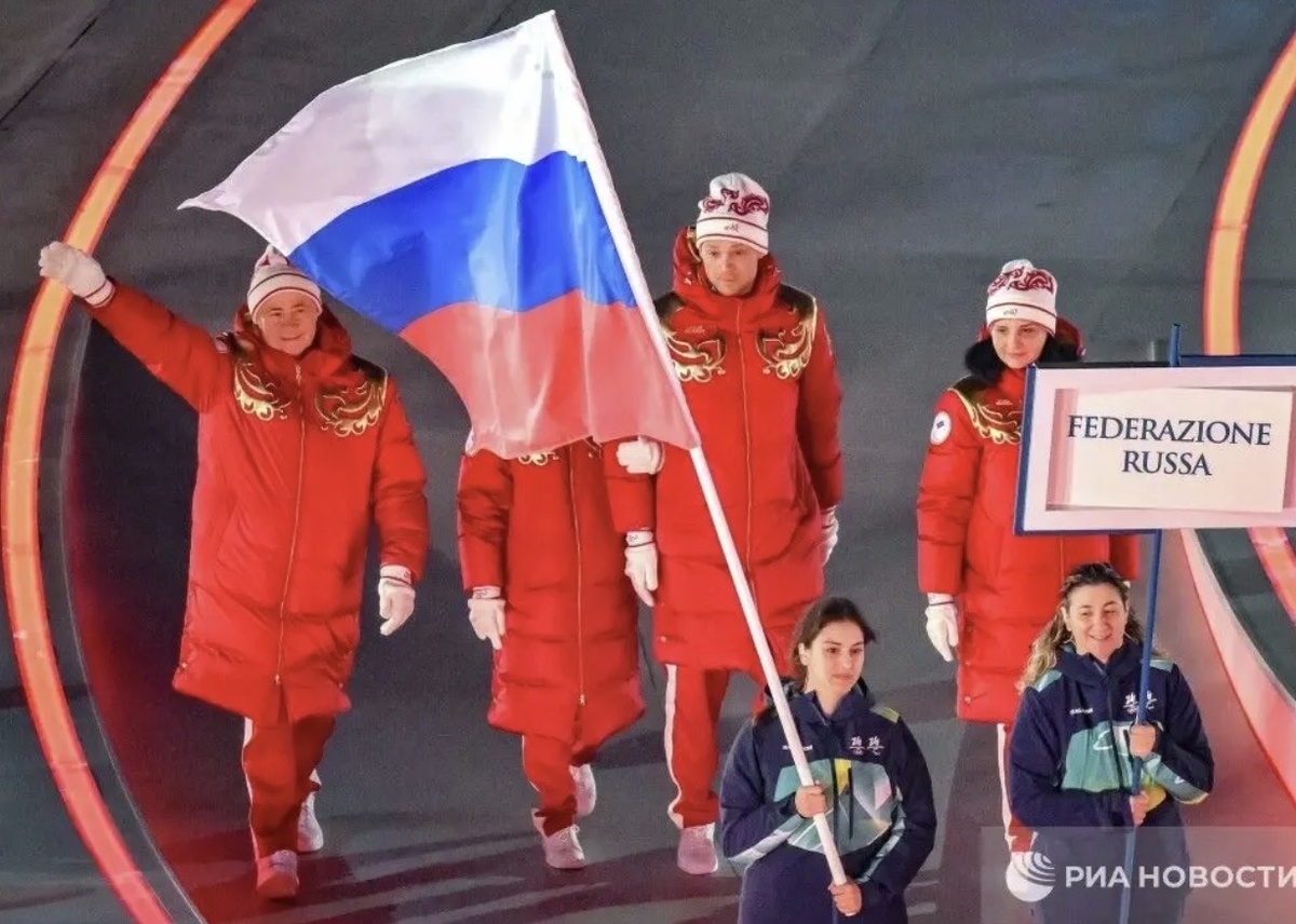 Наши спортсмены на Церемонии Открытия. Фото РИА НОВОСТИ