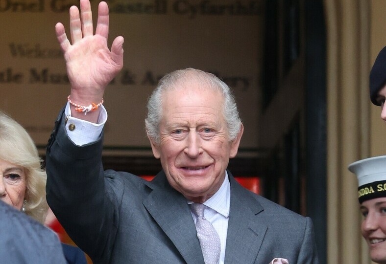 Предсказания об отречении Карла III