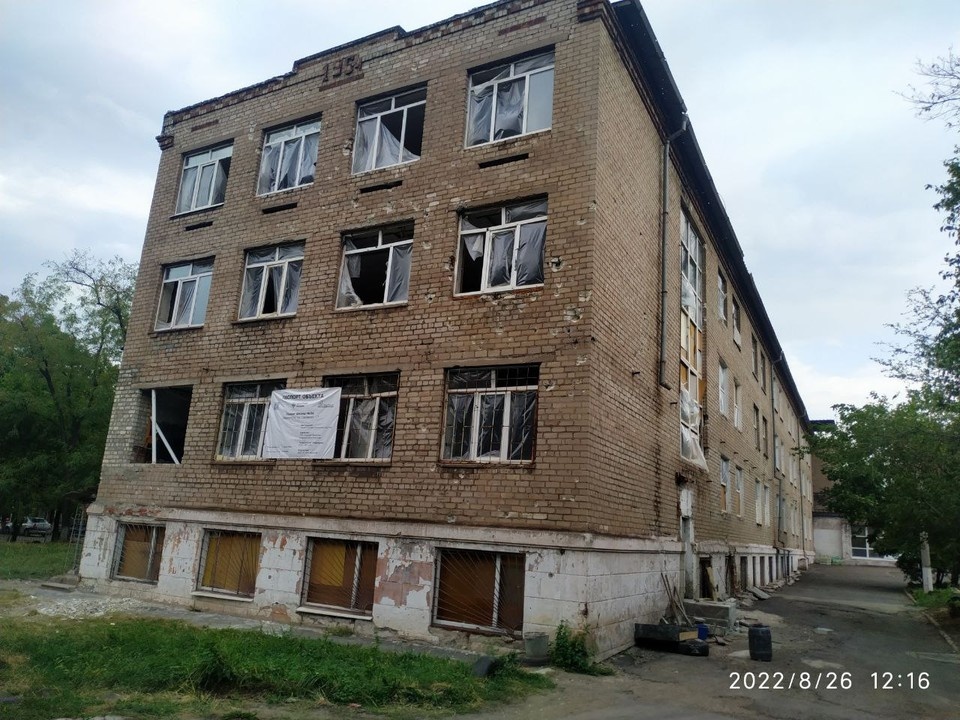    Мариупольская средняя школа №34 после боевых действий. Автор: архив средней школы №34