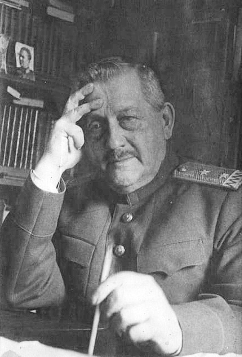 Игнатьев Алексей Алексеевич