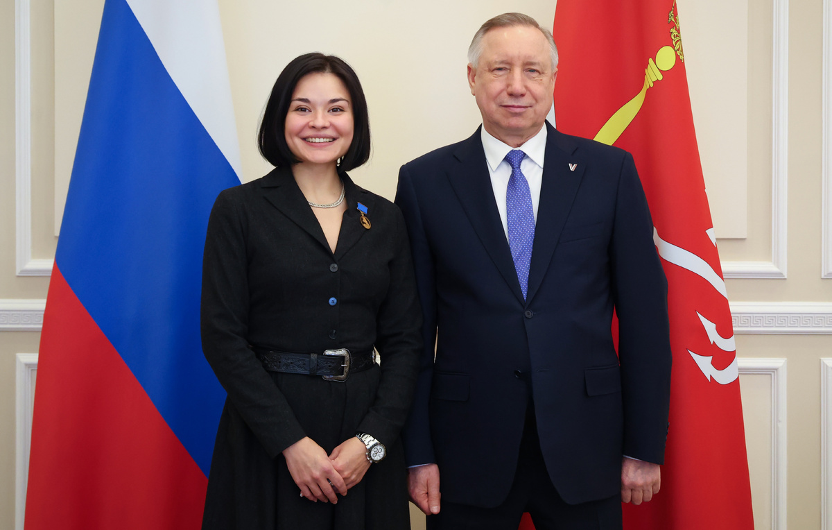    Руководитель проектного офиса по созданию туристско-рекреационного кластера "Остров фортов" Ксения Шойгу и губернатор Санкт-Петербурга Александр Беглов  Пресс-служба АНО "Остров фортов"