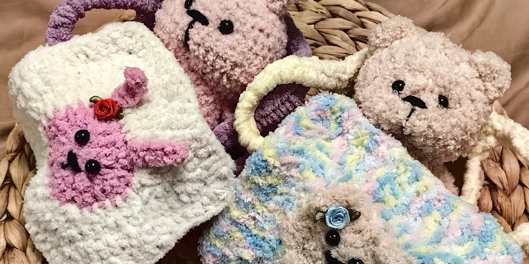 Не просто игрушка, а целый мир: почему дети (и мамы) без ума от вязаных люлек с малышами?