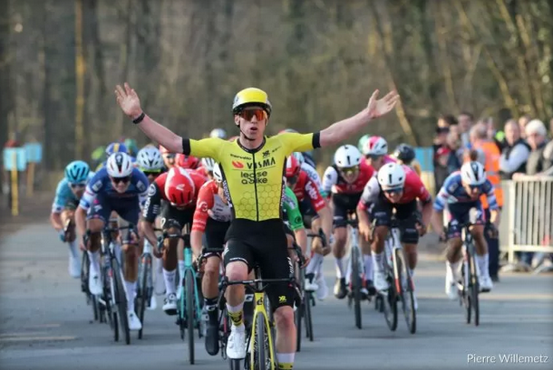 Мэтью Бреннан одержал победу в гонке в 2025 году