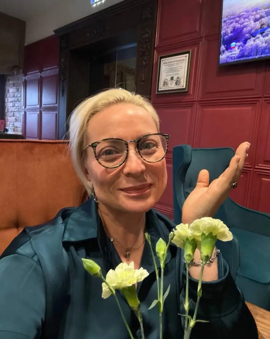 Любу из "Интернов" просто не узнать на новых фотографиях Светланы Пермяковой  (Источник: Соцсети)