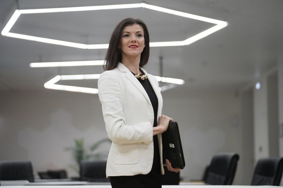    Лидером стало управление персоналом и тренинги - здесь доля женщин-руководителей достигает 72%. Светлана МАКОВЕЕВА