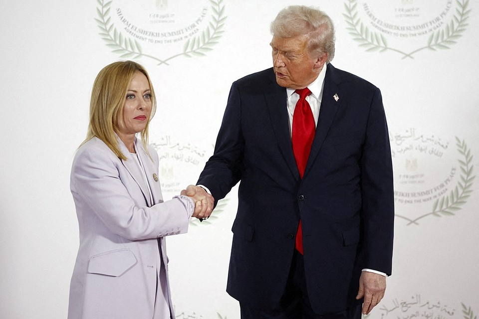    Столь желанный премьер-министром Джорджией Мелони статус «особого партнера» Вашингтона рано или поздно заставит её влезть в разожженный Дональдом Трампом костер REUTERS