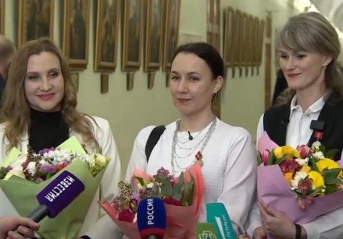 Обложка © пресс-служба администрации Санкт-Петербурга