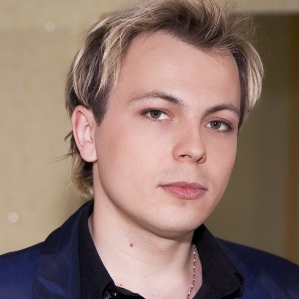 Ярослав Сумишевский - блондин по совету Сергея Зверева