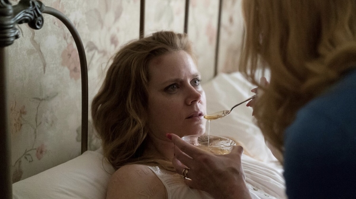 Кадр из мини-сериала «Острые предметы», 2018 год, режиссер Жан-Марк Валле