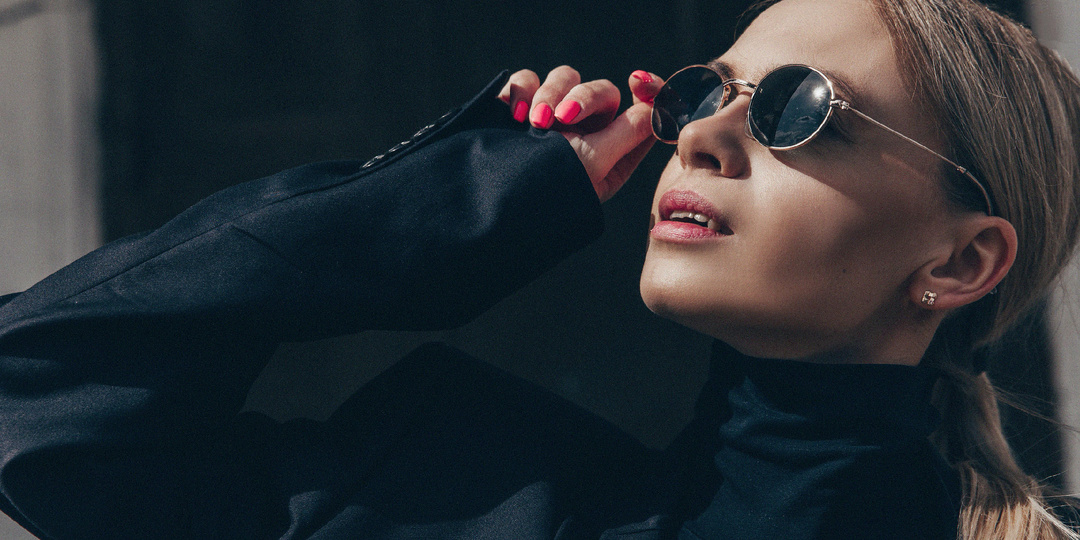 Не бегает и не давит: как умная женщина заставляет мужчину скучать по себе