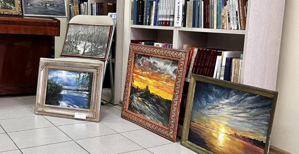 На выставке замечательного художника Василия Зевина.