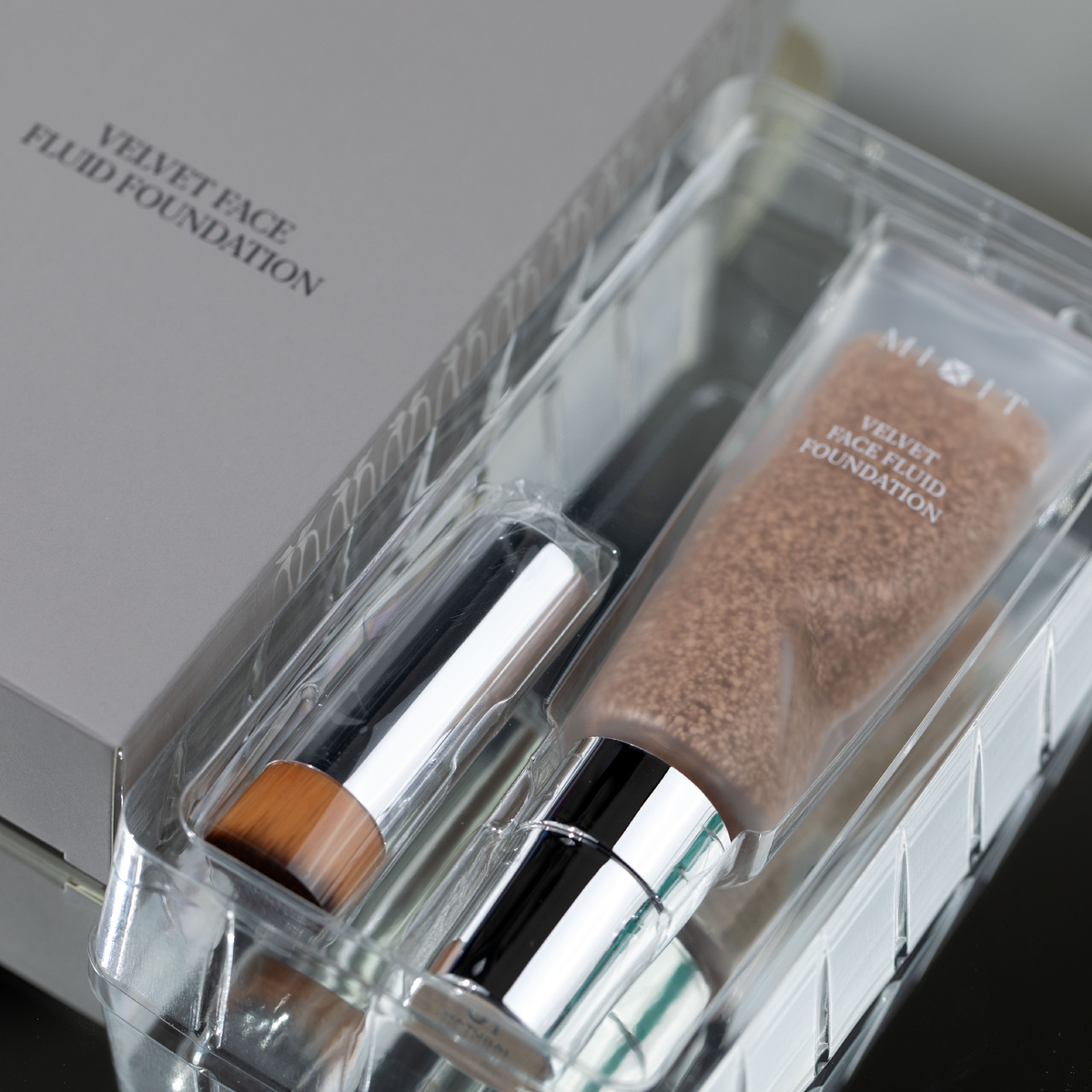 Тонирующий флюид Velvet Face Fluid Foundation Mixit