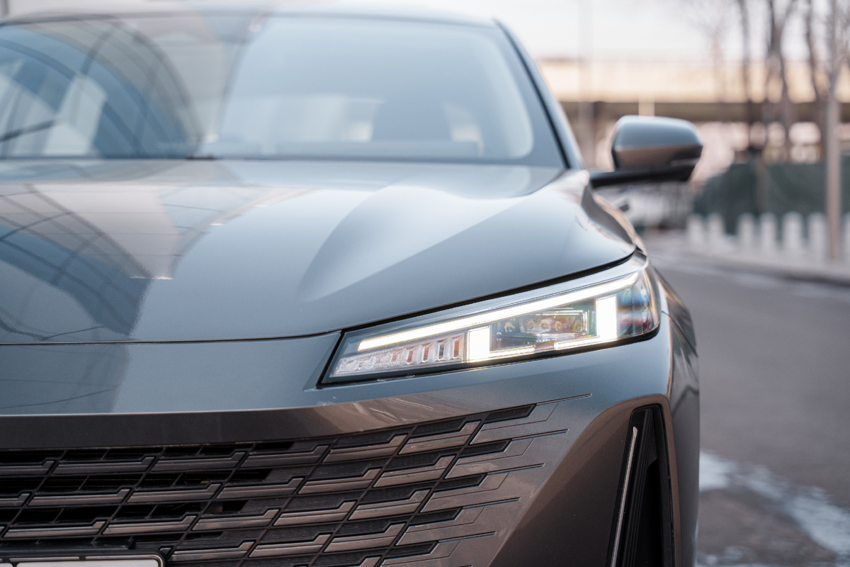 Современные авто смотрятся стильно.