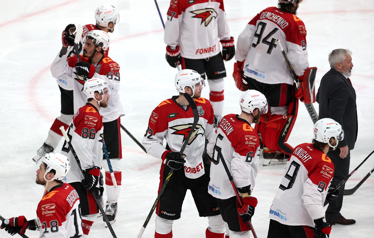    Игроки "Авангарда"  Егор Алеев/ТАСС