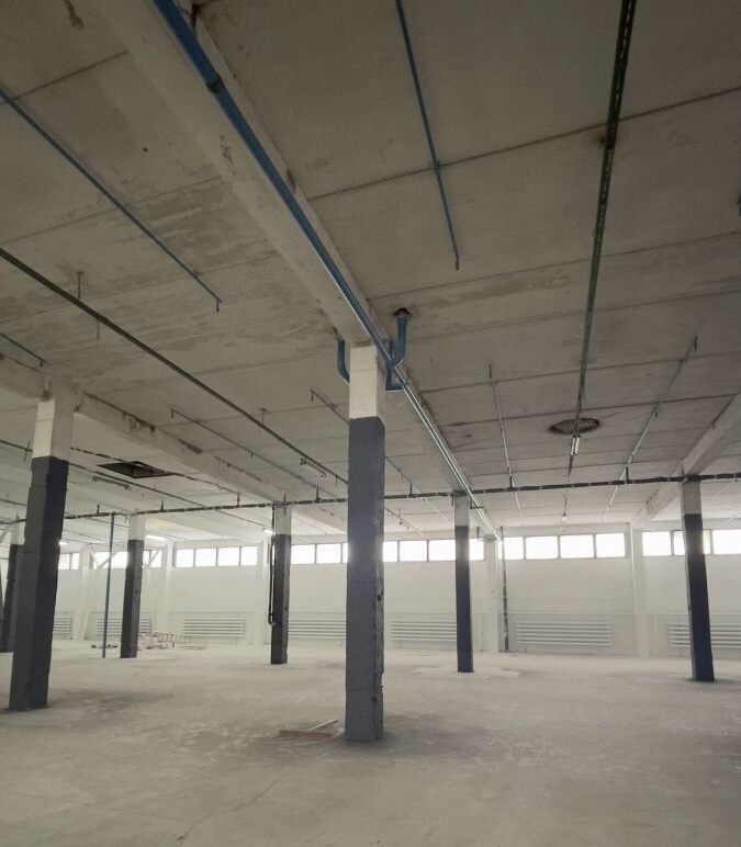 Покраска стен и потолка в складе