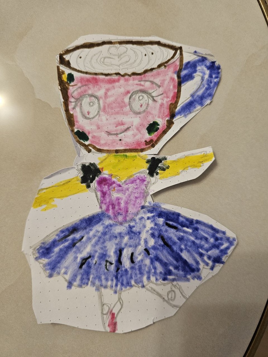 творчество Милы - раскрасила и вырезала