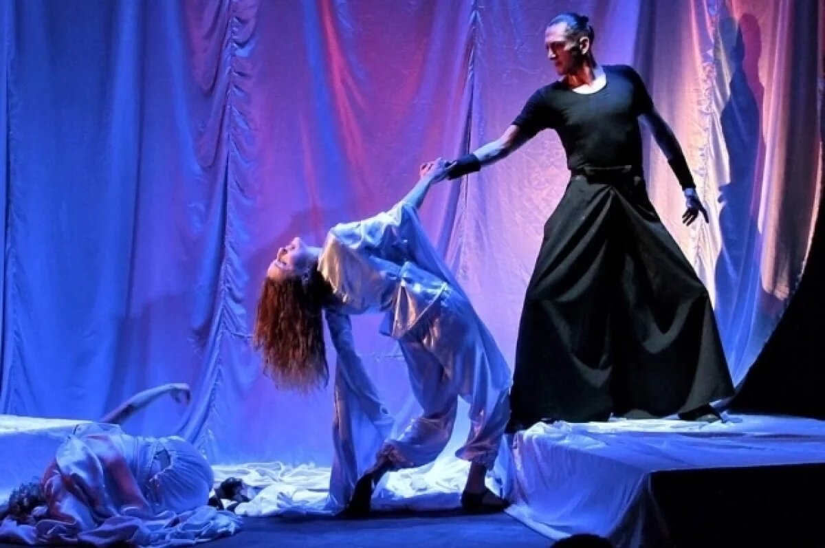    «Демон» стал квестом на сцене Театра на Юго-Западе