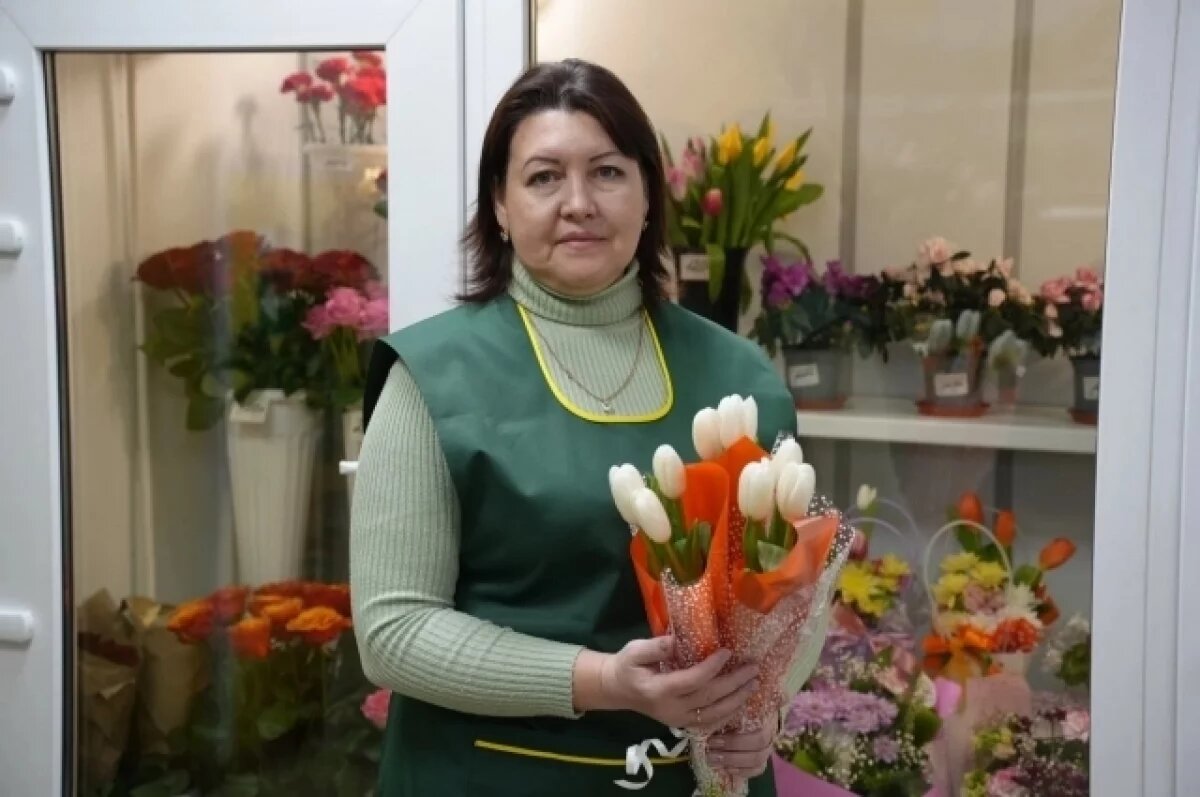    Ульяновские озеленители вырастили к 8 Марта 150 тысяч тюльпанов