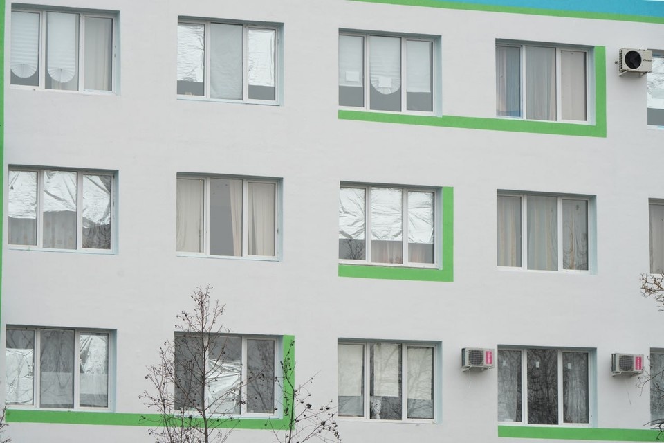    В Мариуполе завершают восстановление корпусов поликлиники №2 Александр ИВАНОВ