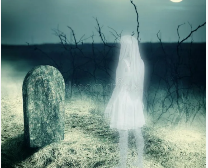 «Я обернулась — они шли вдоль могилок. Обернулась снова — никого». Ледянящая душу история о кладбище