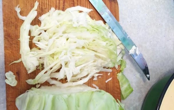 Очень хочу купить себе специальную терку для капусты с защитой пальцев, а то ножом тосто получается, а об свою я уже все руки исцарапала