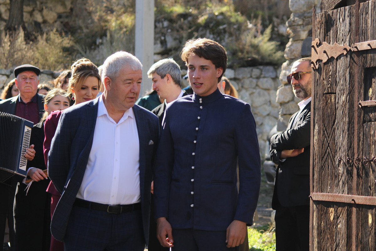 Кадр сериала «Гордость»