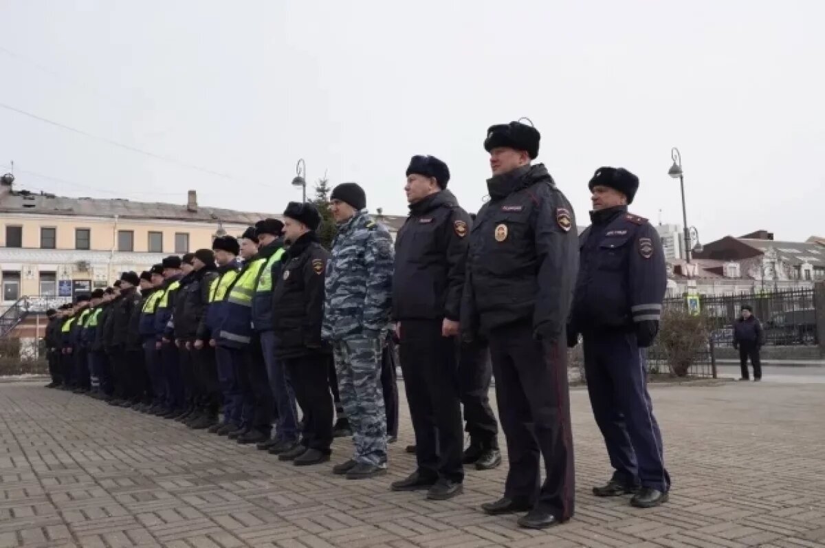    Полиция пригласила выпускников бизнес-колледжа на службу
