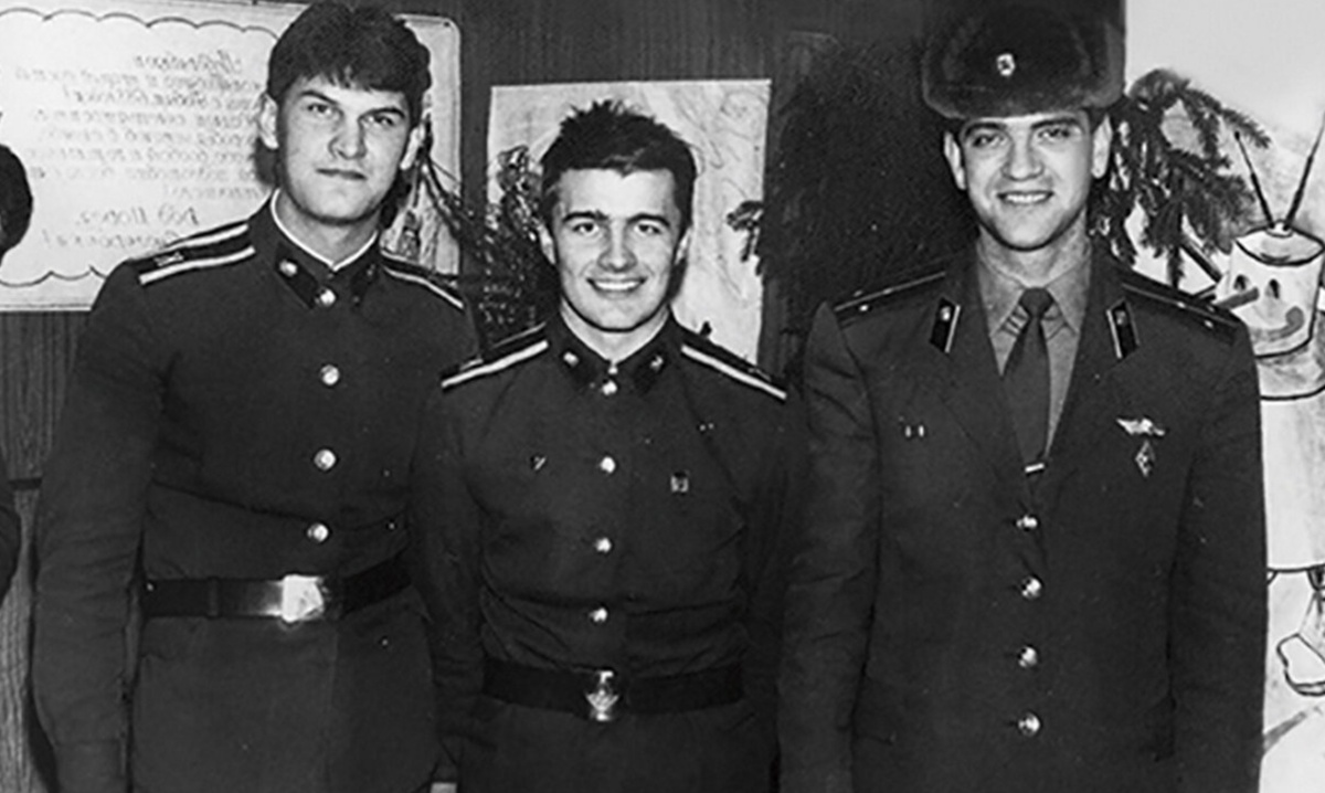 На фото: Молодой курсант Михаил Пореченков