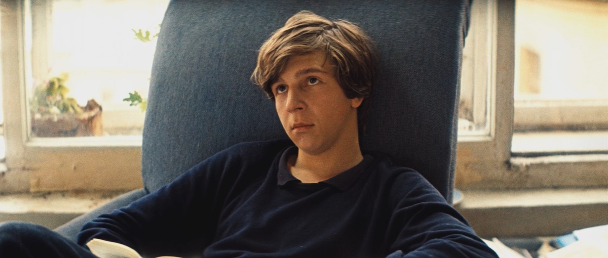 Заявку Эшпая отклонили, но через три месяца началась Перестройка - и соавтор сценария Александр Бородянский предложил Шахназарову всё-таки снять фильм.