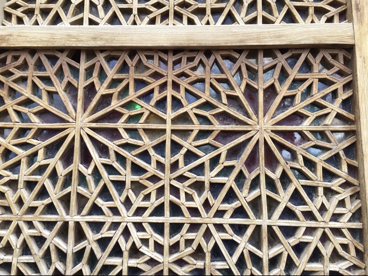 Дерево, превращённое в кружево