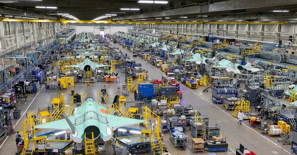 Корпорация Lockheed Martin - крупнейшая военно-промышленная компания в мире. Производство истребителей F-35. Источник: Яндекс.Картинки